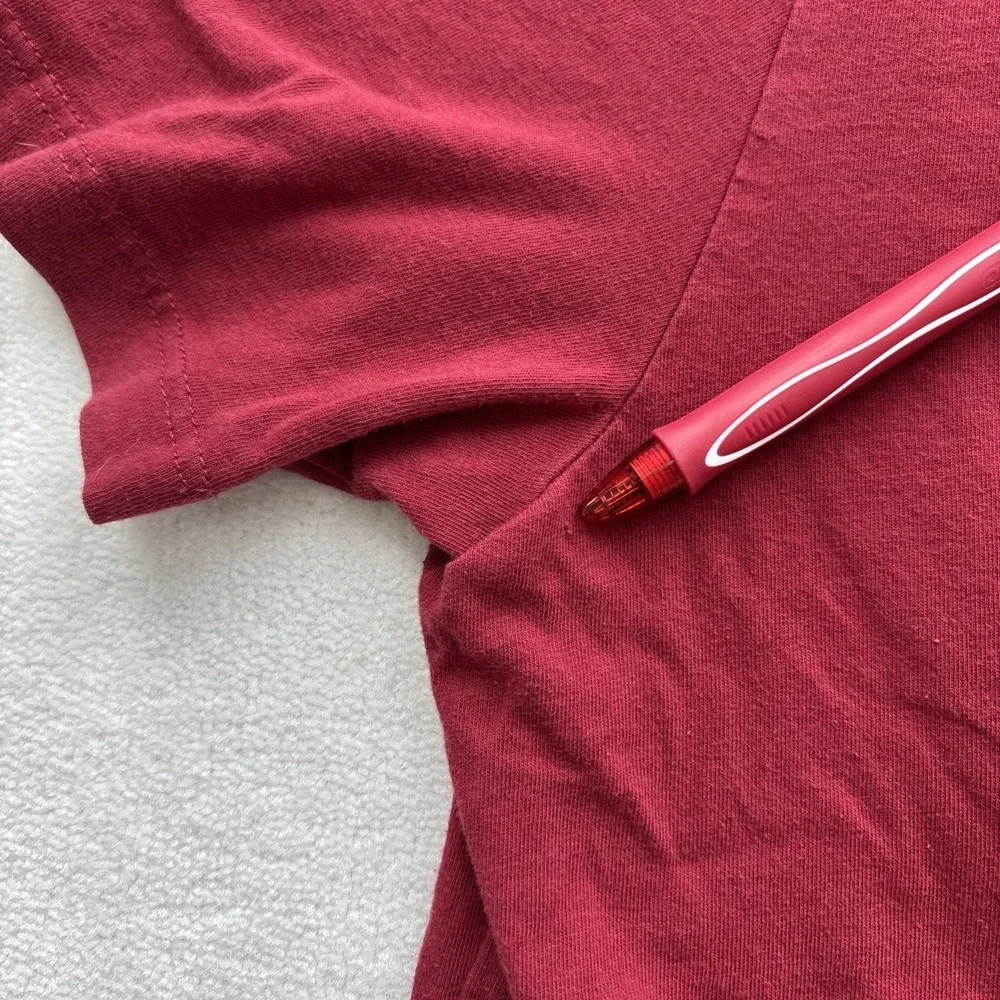 True‎ Religion V-Neck T-Shirt Mens XL Red Horseshoe Logo Short Sleeve Cotton